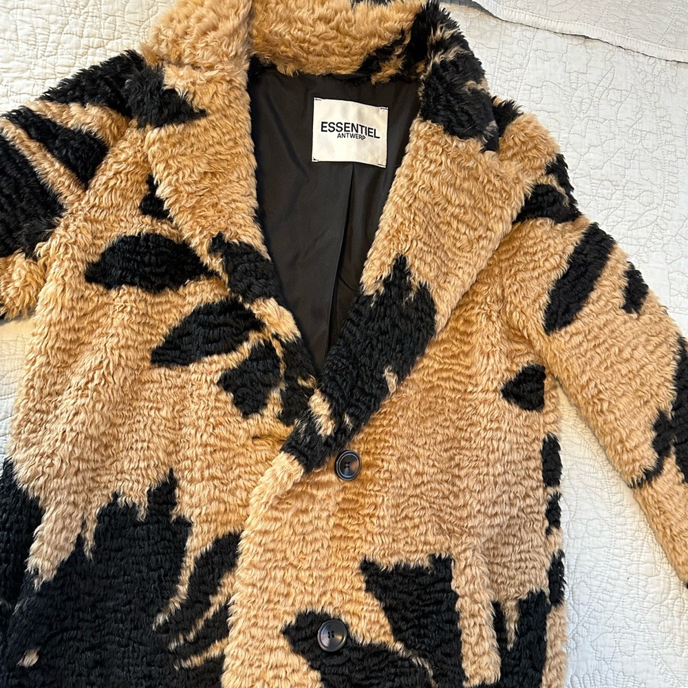 Beautiful coat !! Essentiel  By Antwerp. Faux fur soft cuddly.
